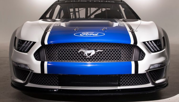ford mustang nascar cup 2019, Ford Truck F-Max Blackline Edition.