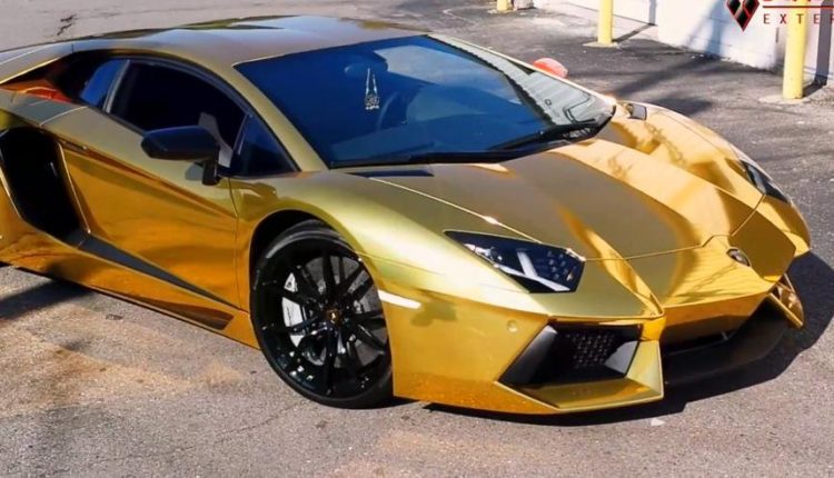 Lamborghini Aventador oro en pakistán