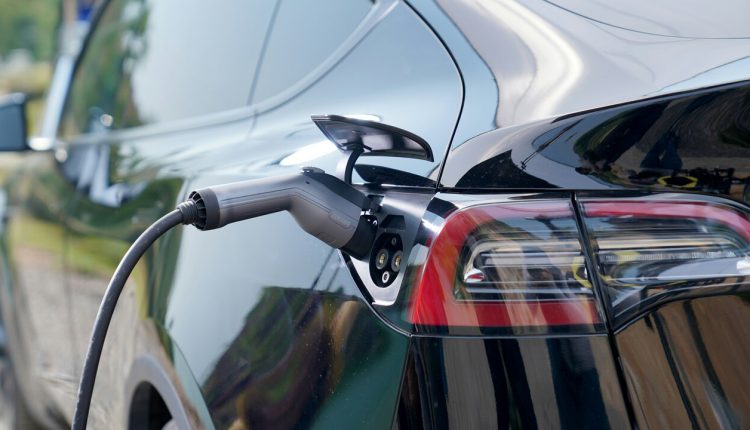 ¿Qué seguro elegir para un coche híbrido? InShared